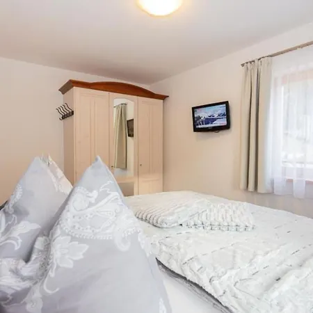 Apartament Appartementhaus Casamarai